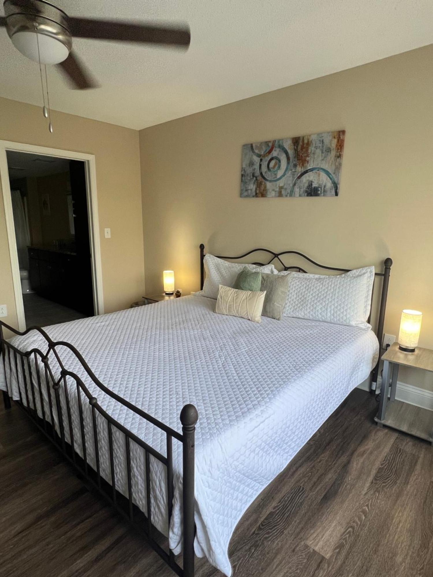 Spacious 2 Bed, 2 Bath Uptown Gem In The Heart Of The City-Parking-Wi-Fi-Balcony Cgv Charlotte Extérieur photo